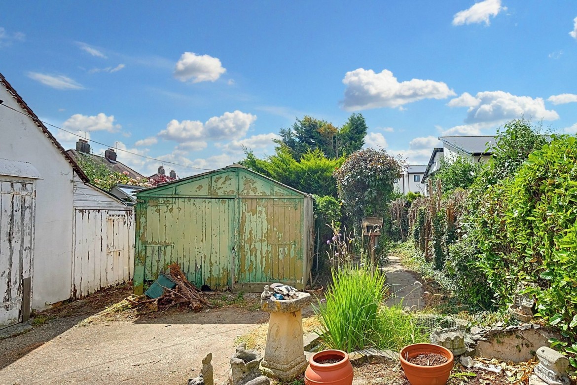 Images for Byron Road, Chelmsford, Essex EAID:3363689002 BID:1388407